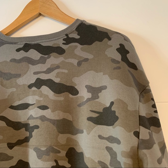 Design Lab | Camo Lace Up Sweatshirt - Picture 9 of 13